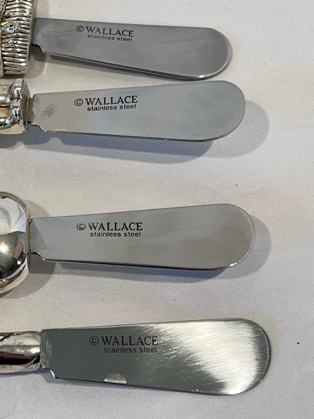 Vintage 1998 Wallace Christmas Spreaders Set of 4 Silver Plated